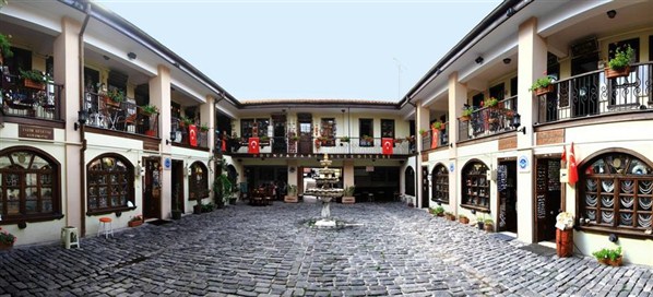 Atlıhan El Sanatları Çarşısı